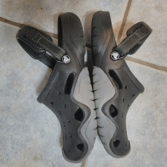 Crocs - Picture 2 of 7